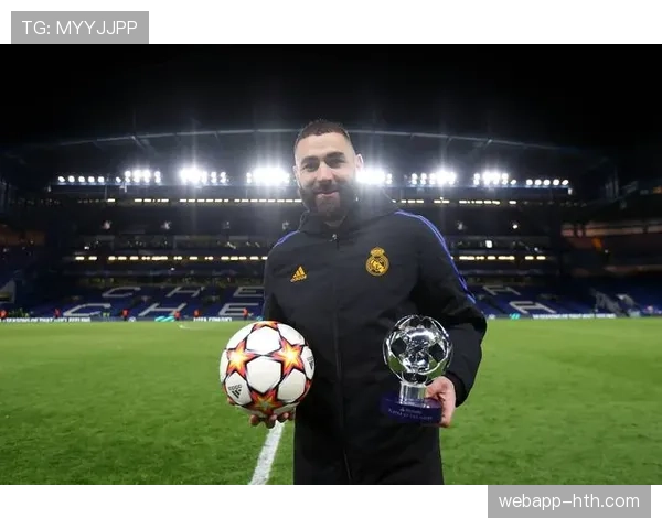 2021-22赛季封神：本泽马44球15助的金球级表现解析