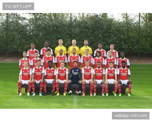 阿森纳争冠形势承压：战术依赖明显，阵容深度不足问题逐步反映